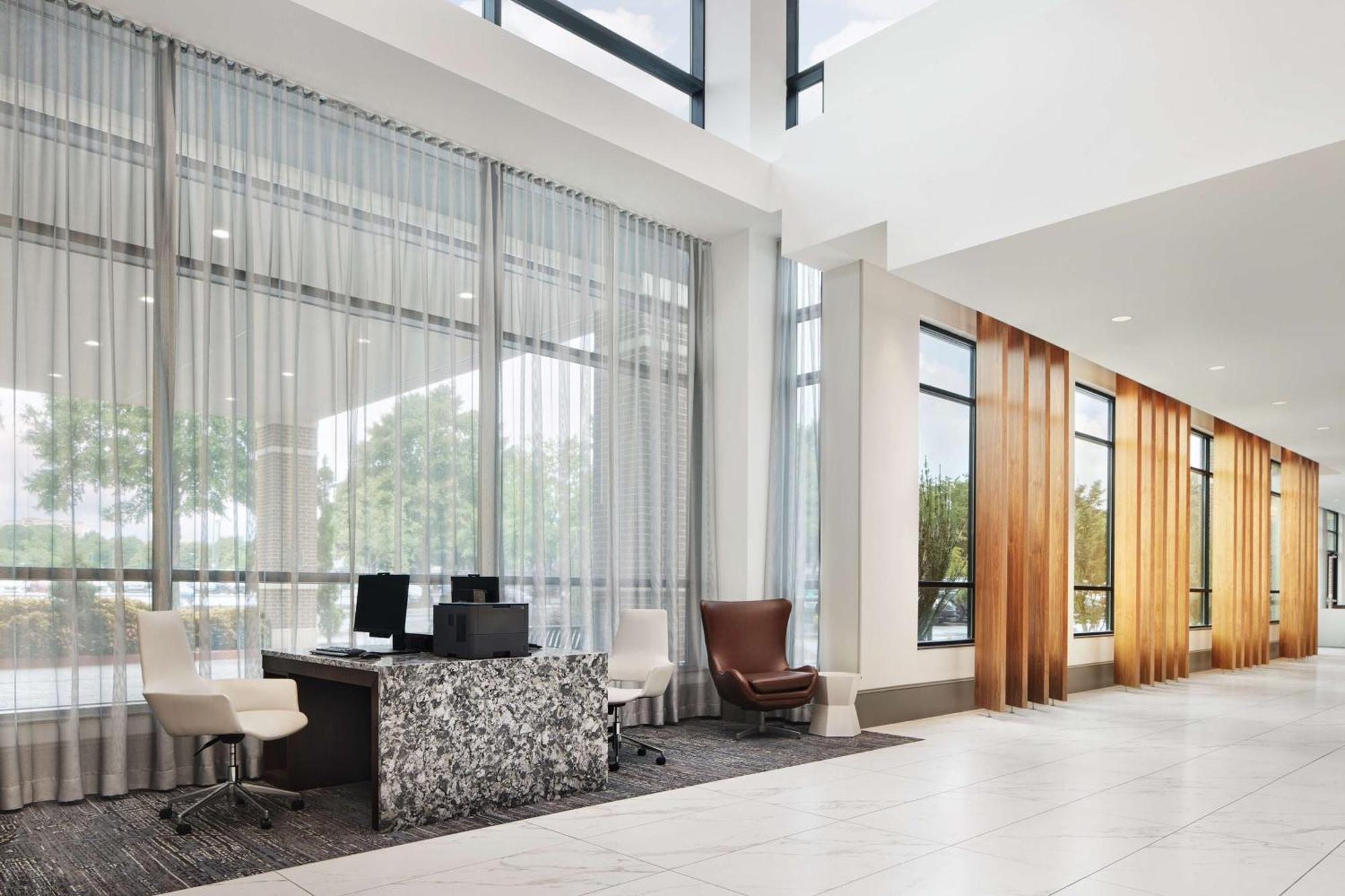 Embassy Suites By Hilton Atlanta Airport North Hapeville 외부 사진