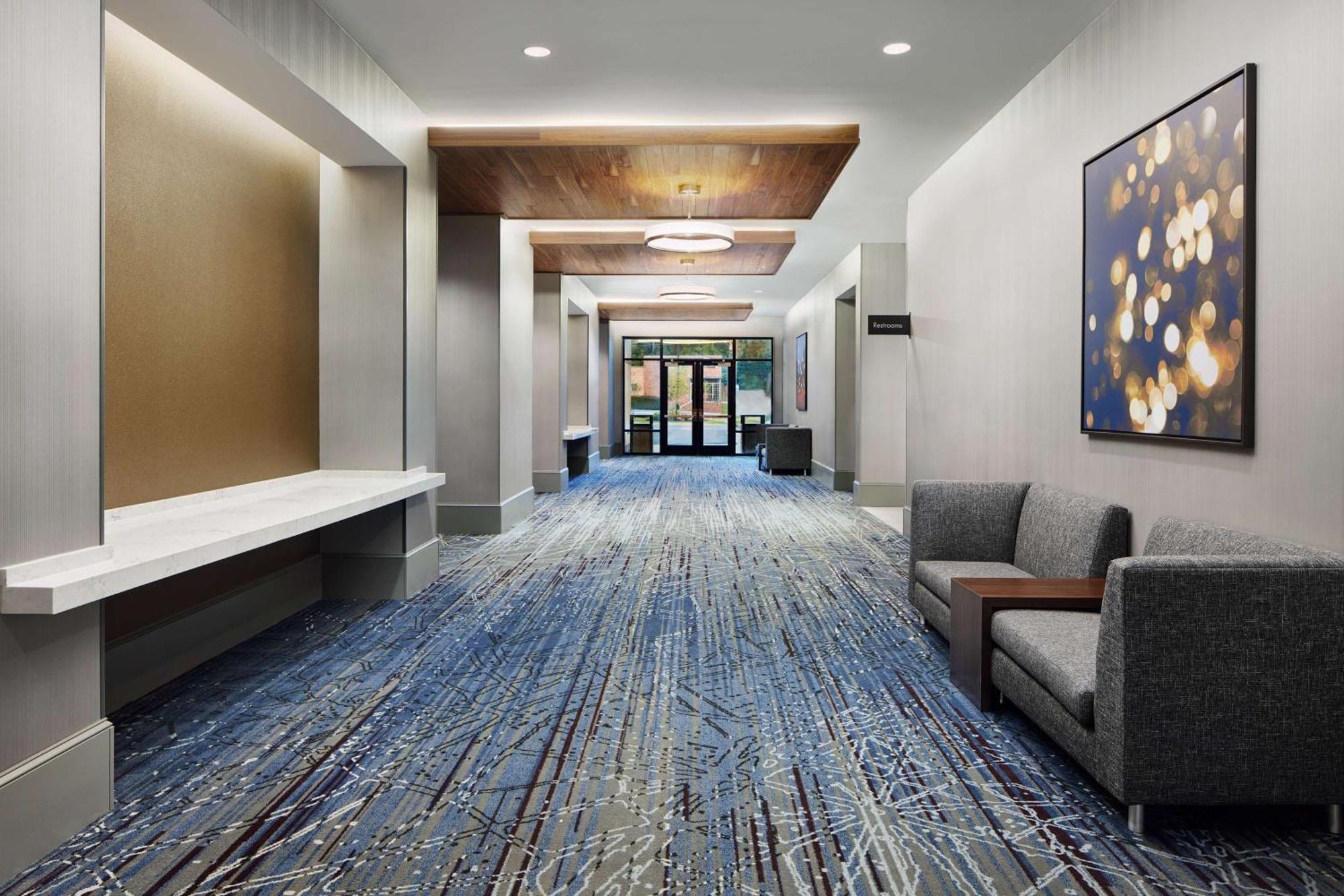 Embassy Suites By Hilton Atlanta Airport North Hapeville 외부 사진
