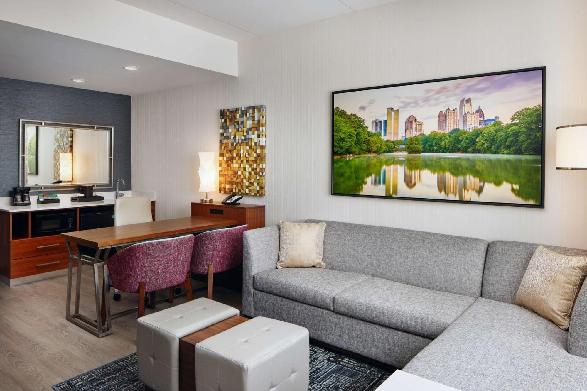 Embassy Suites By Hilton Atlanta Airport North Hapeville 외부 사진