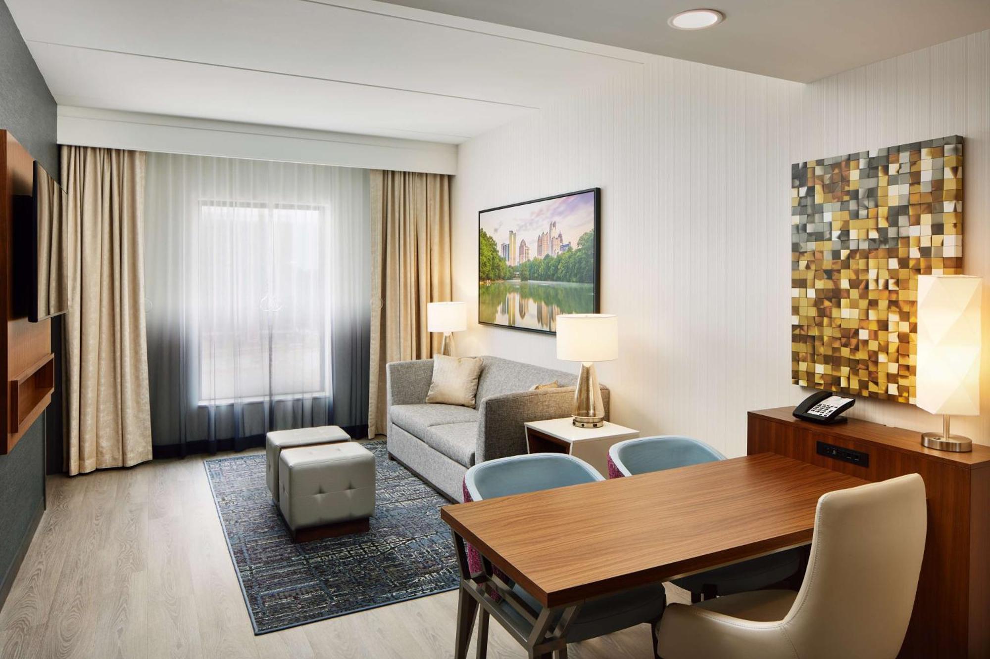 Embassy Suites By Hilton Atlanta Airport North Hapeville 외부 사진