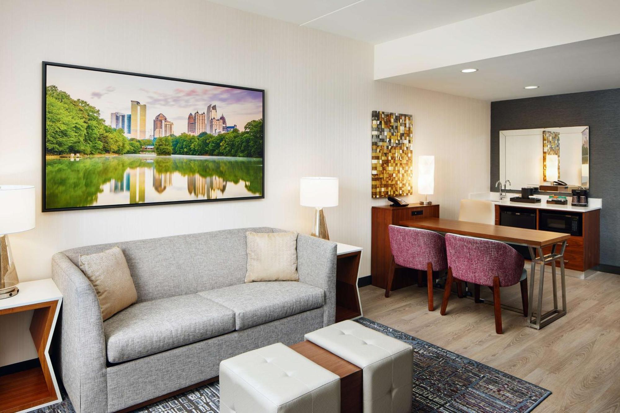 Embassy Suites By Hilton Atlanta Airport North Hapeville 외부 사진