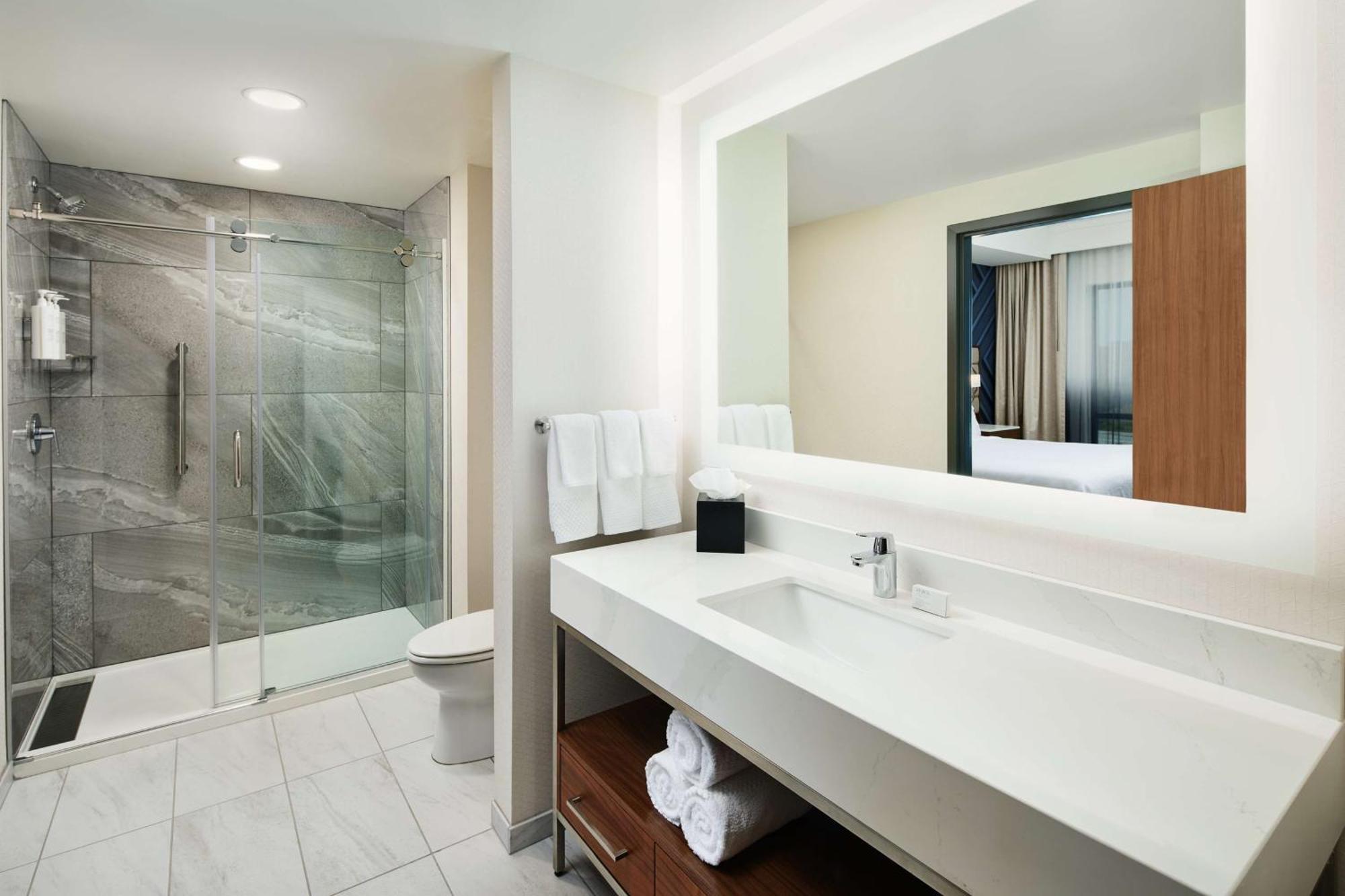 Embassy Suites By Hilton Atlanta Airport North Hapeville 외부 사진